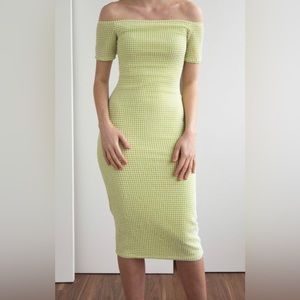 EUC RITA ROW Sara Off The Shoulder Green Embossed Dress Size Medium